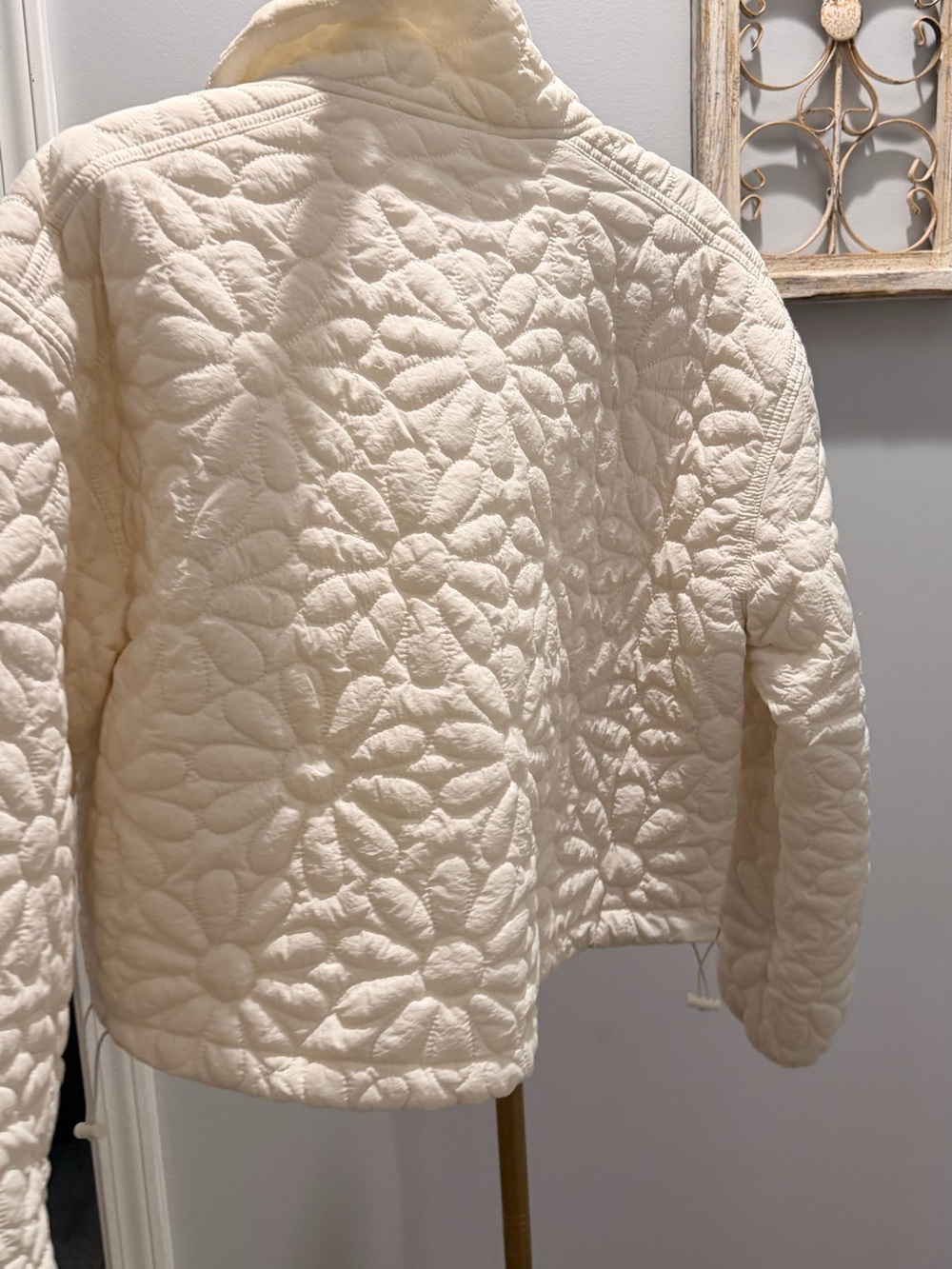 Love Tree Cream Quilted Floral Puffer Jacket - Picture 2 of 5